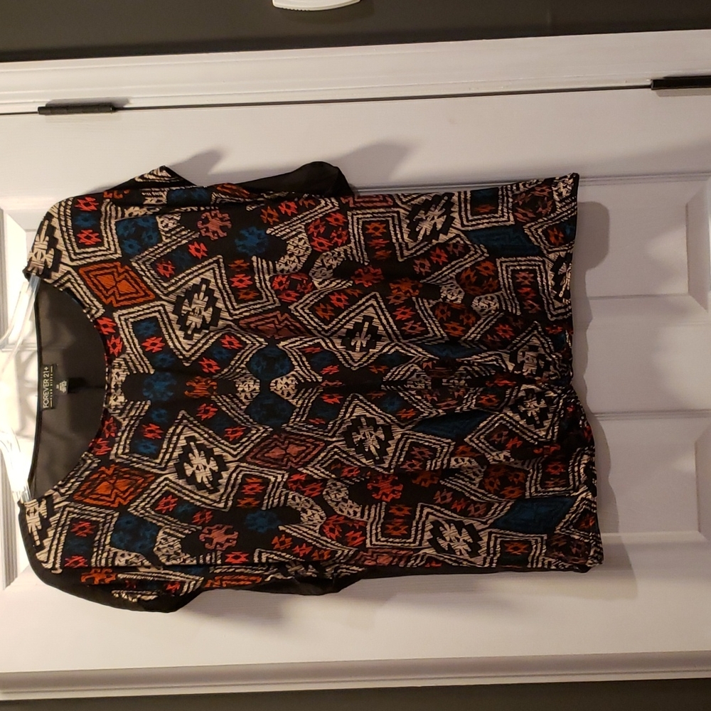 Forever 21+ size 3x sheer blouse with capped sleeves, multi colored w black back